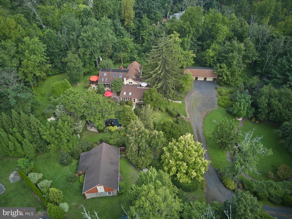 2125 OLD WOODS ROAD