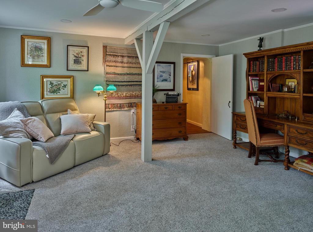2125 OLD WOODS ROAD