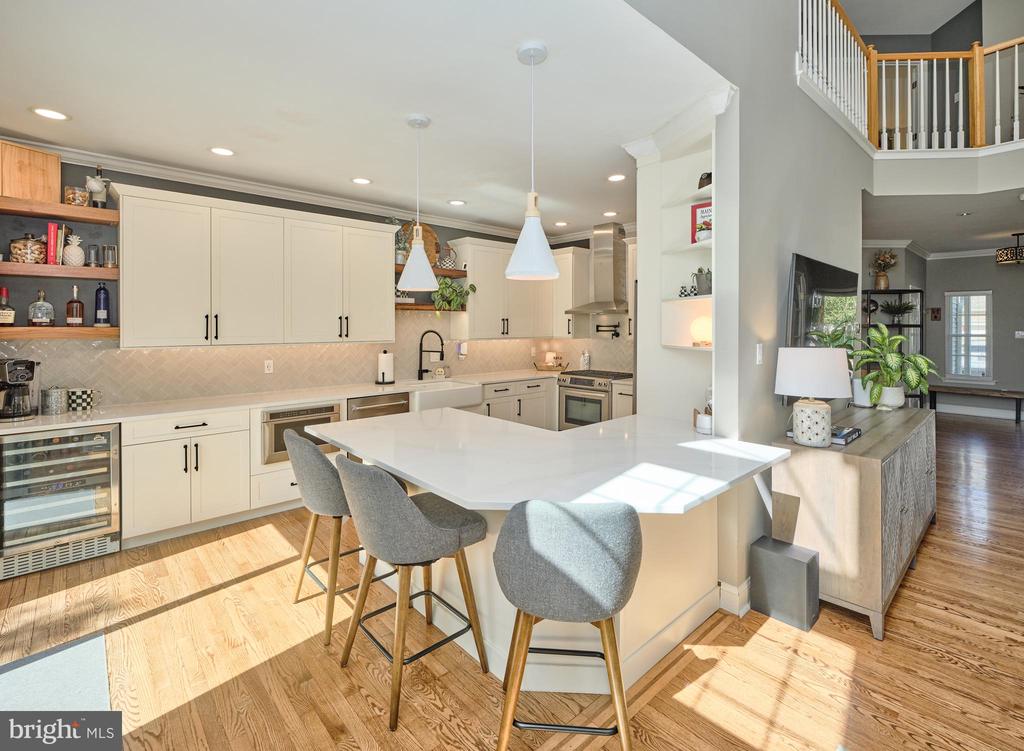 266 DEERFIELD COURT