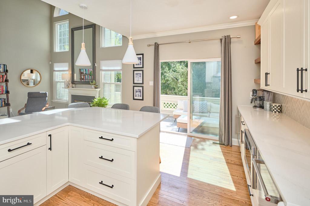 266 DEERFIELD COURT