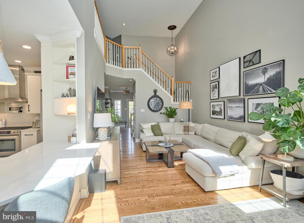 266 DEERFIELD COURT