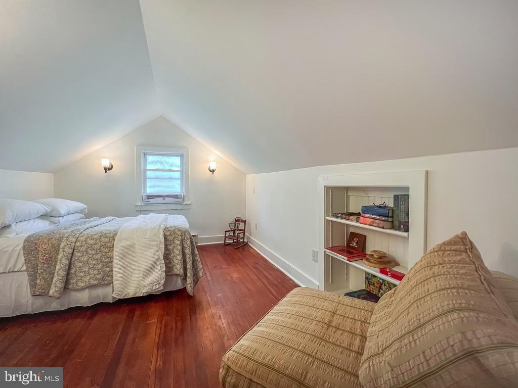 227 W FRANKLIN STREET