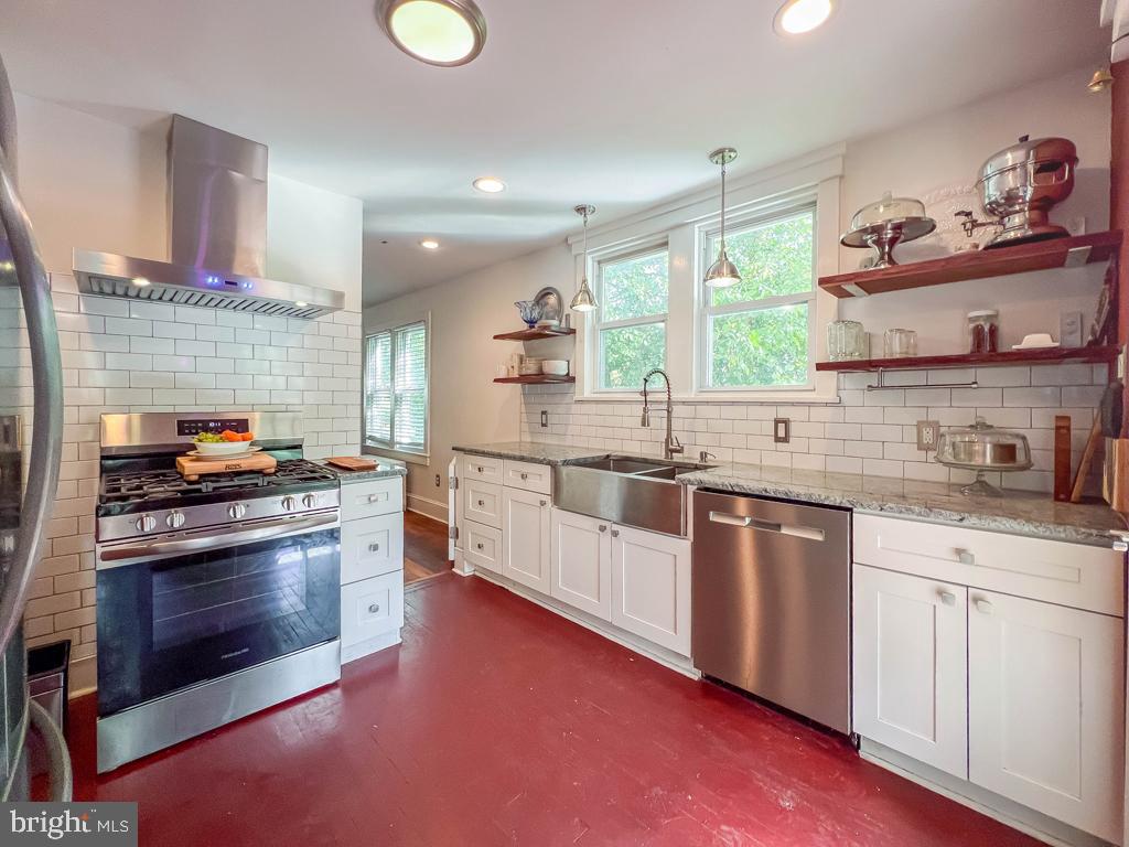227 W FRANKLIN STREET