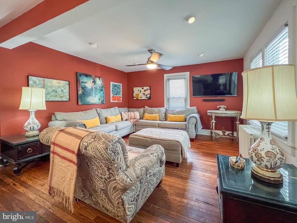 227 W FRANKLIN STREET