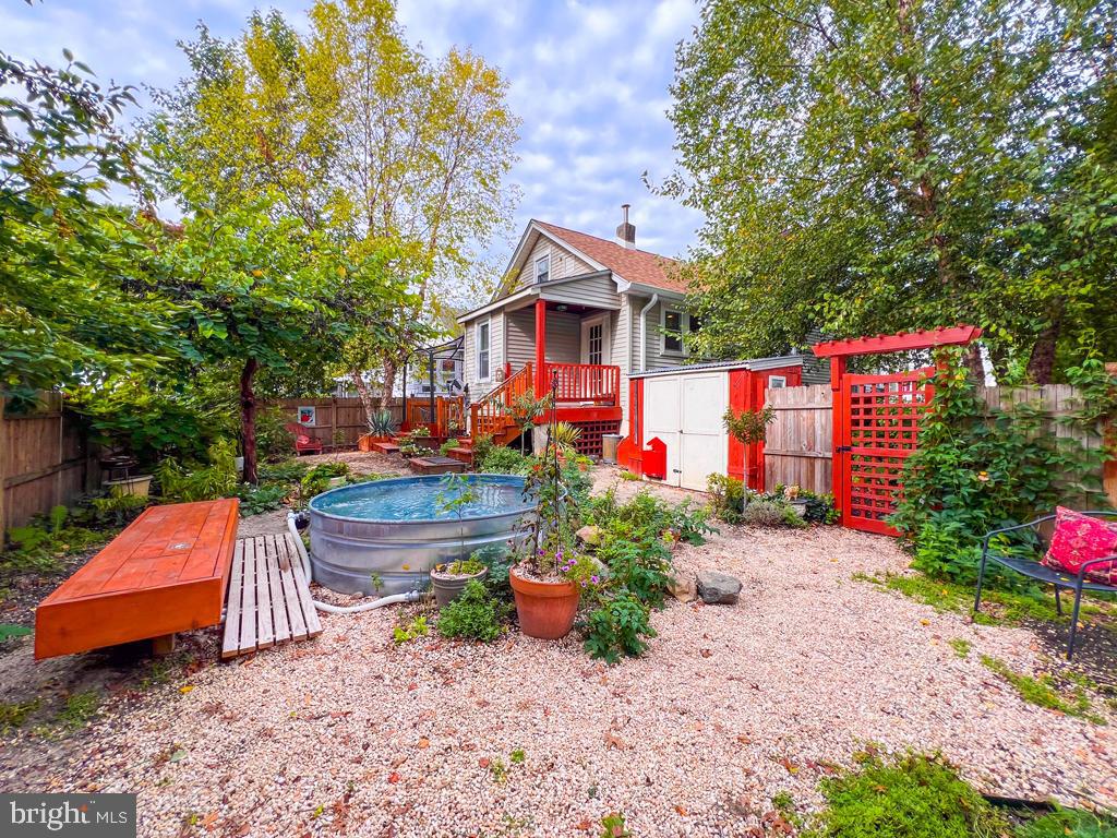 227 W FRANKLIN STREET