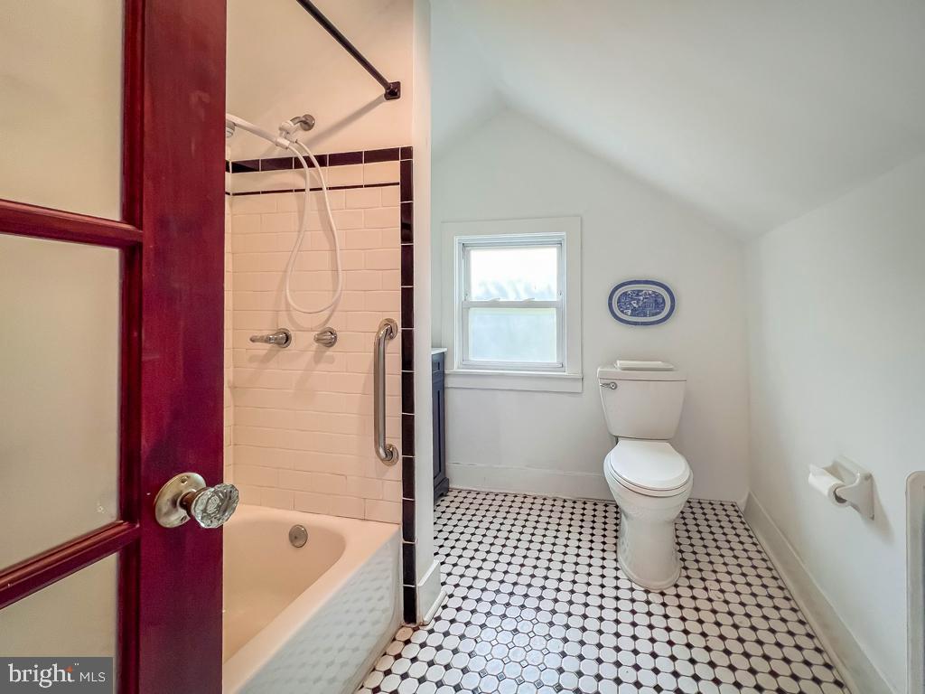 227 W FRANKLIN STREET