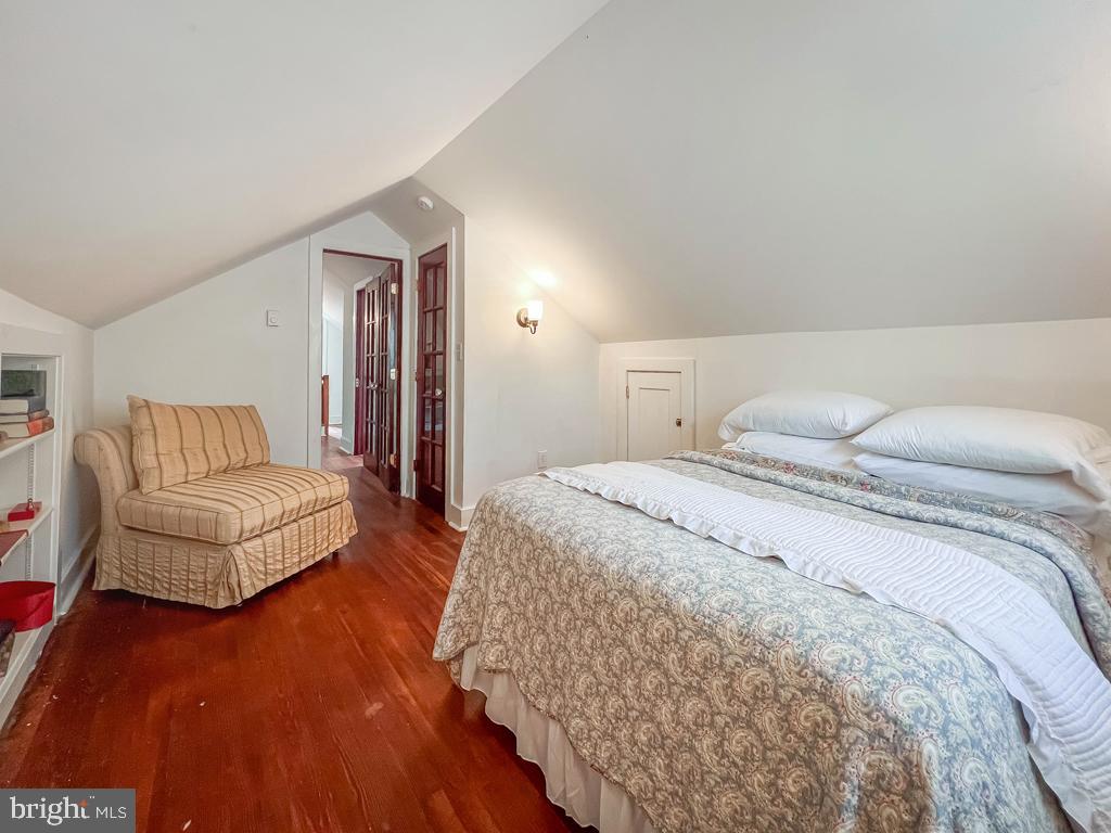 227 W FRANKLIN STREET