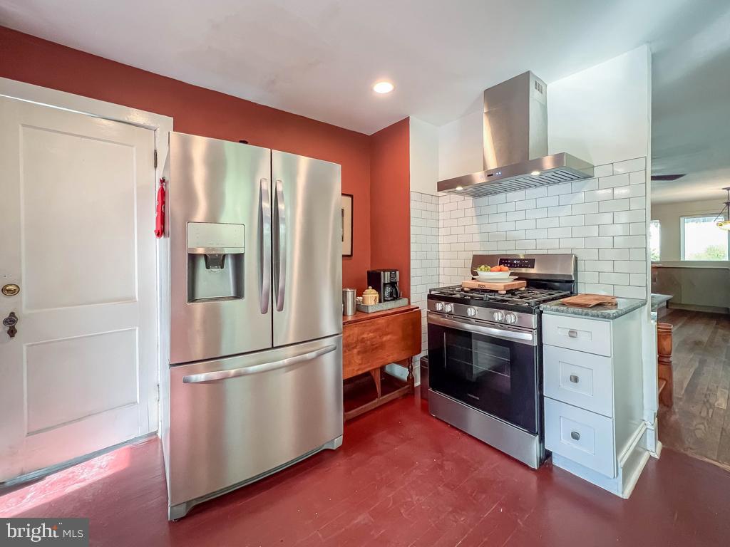 227 W FRANKLIN STREET