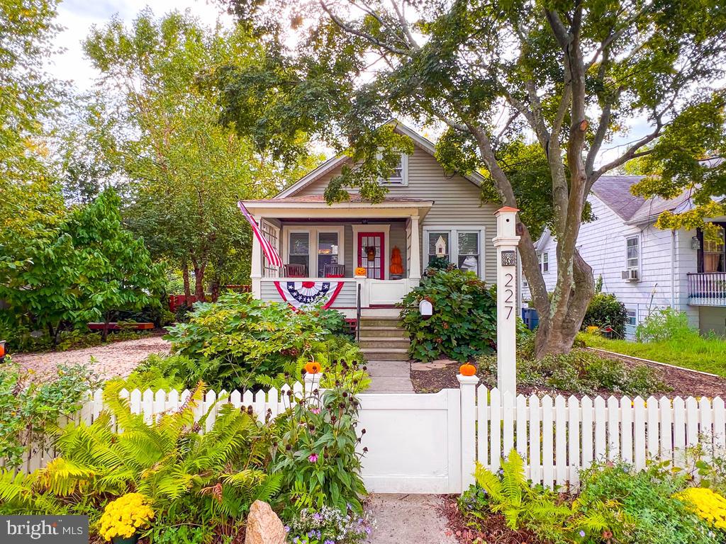 227 W FRANKLIN STREET