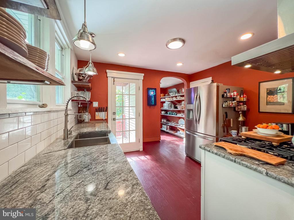 227 W FRANKLIN STREET