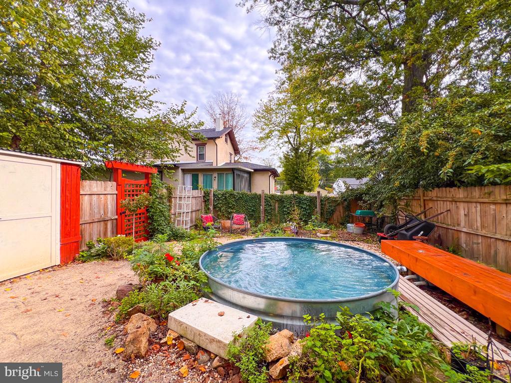 227 W FRANKLIN STREET