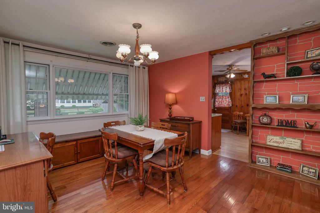 5 FAYETTE DRIVE