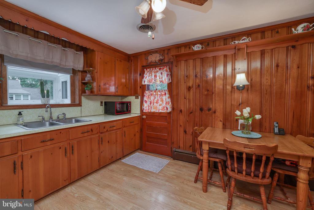 5 FAYETTE DRIVE