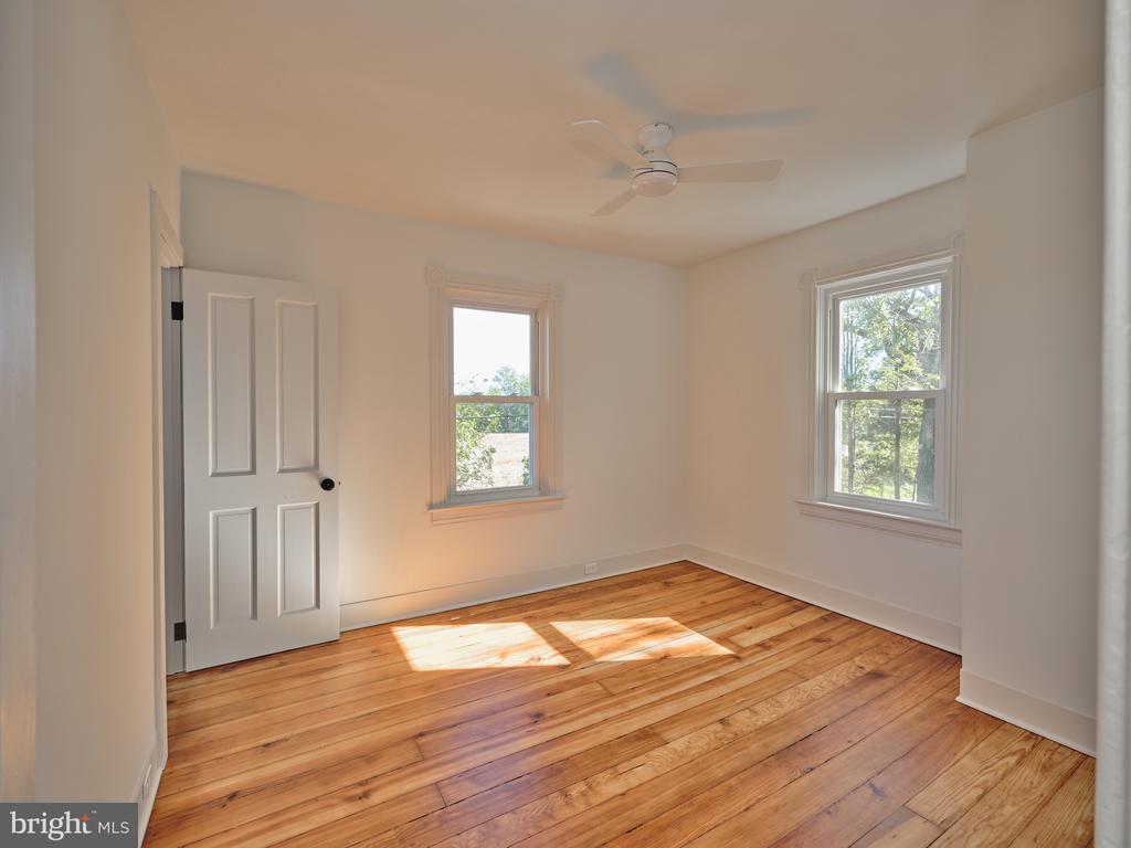 865 SHERERS HILL ROAD