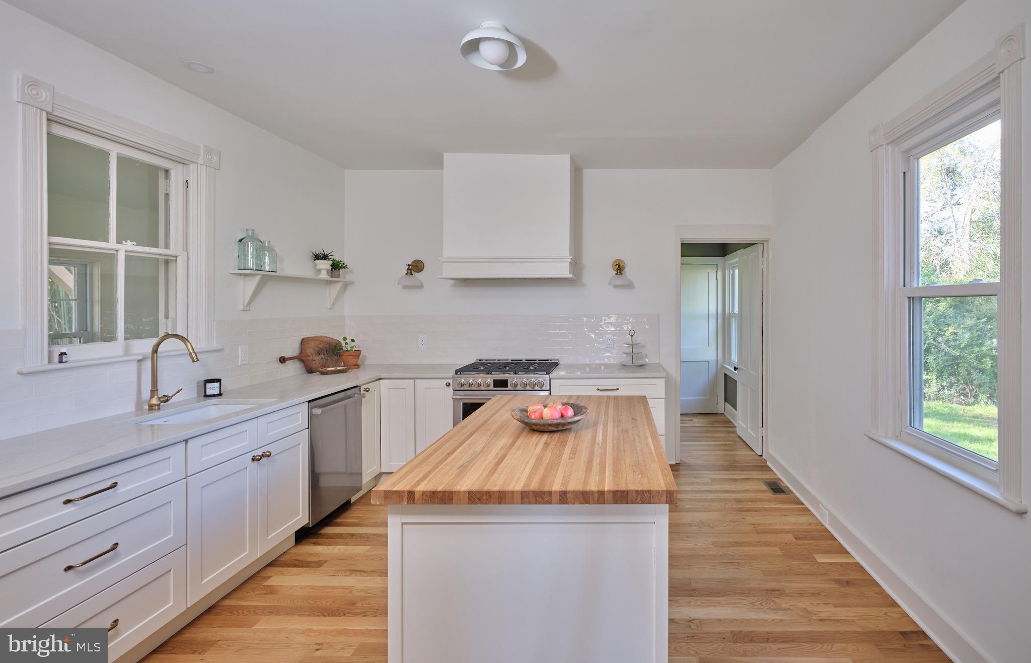 865 SHERERS HILL ROAD