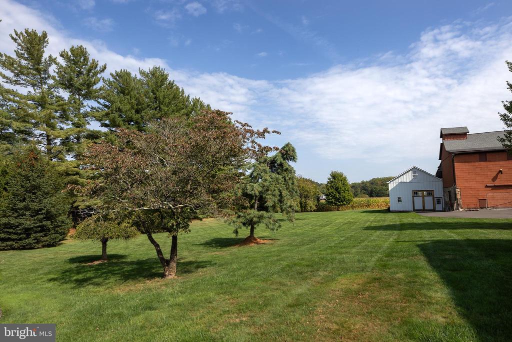 4001 STREET ROAD