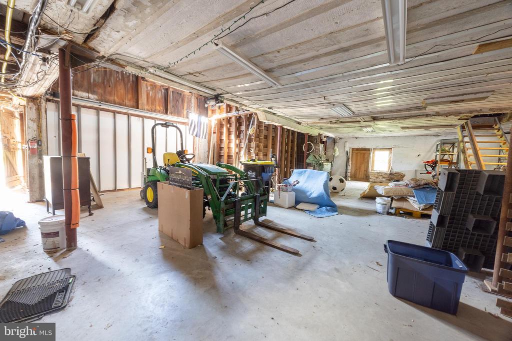 4001 STREET ROAD