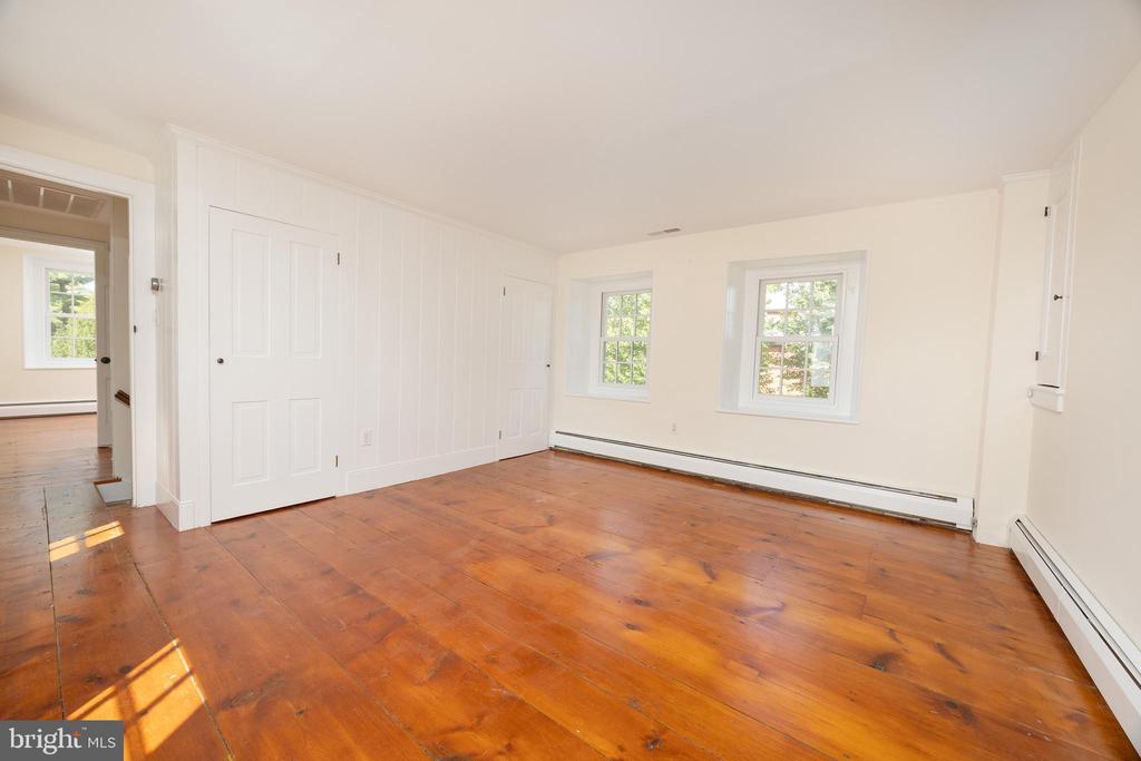 4001 STREET ROAD