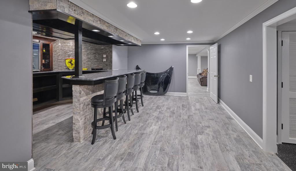 5281 HARRINGTON COURT
