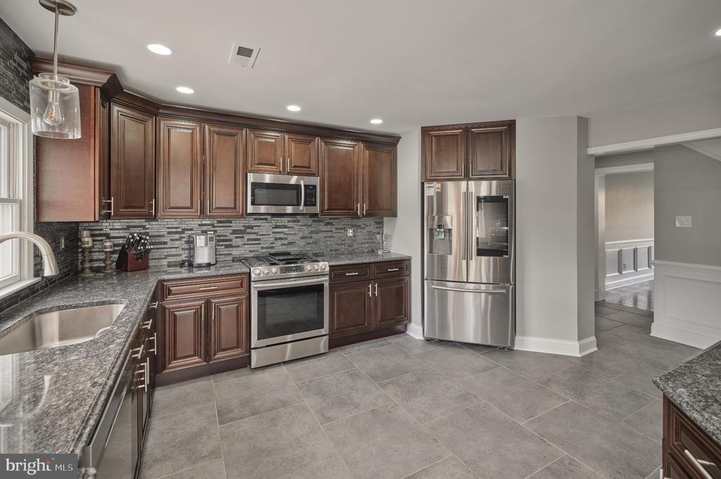 5281 HARRINGTON COURT