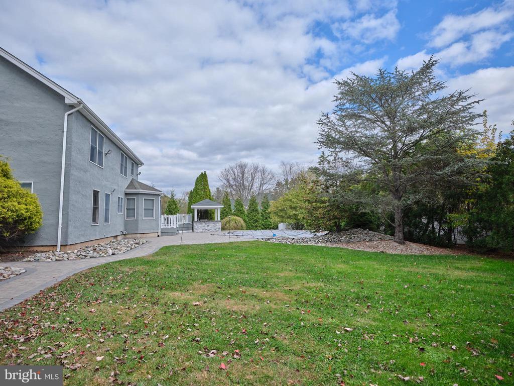 5281 HARRINGTON COURT