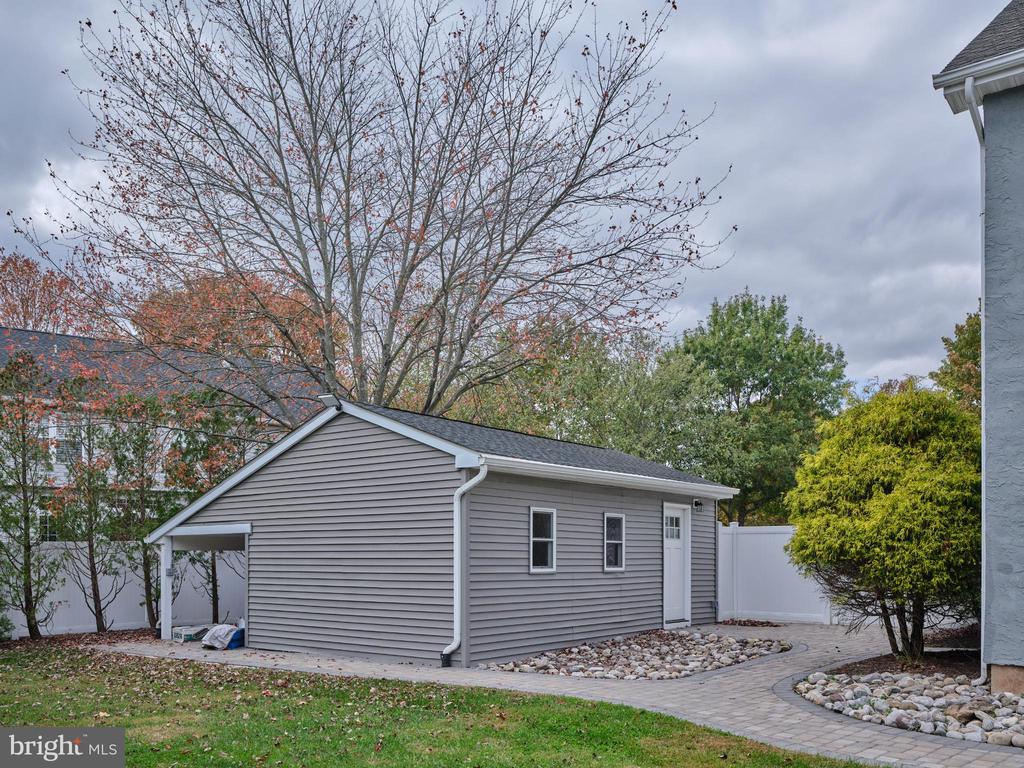 5281 HARRINGTON COURT