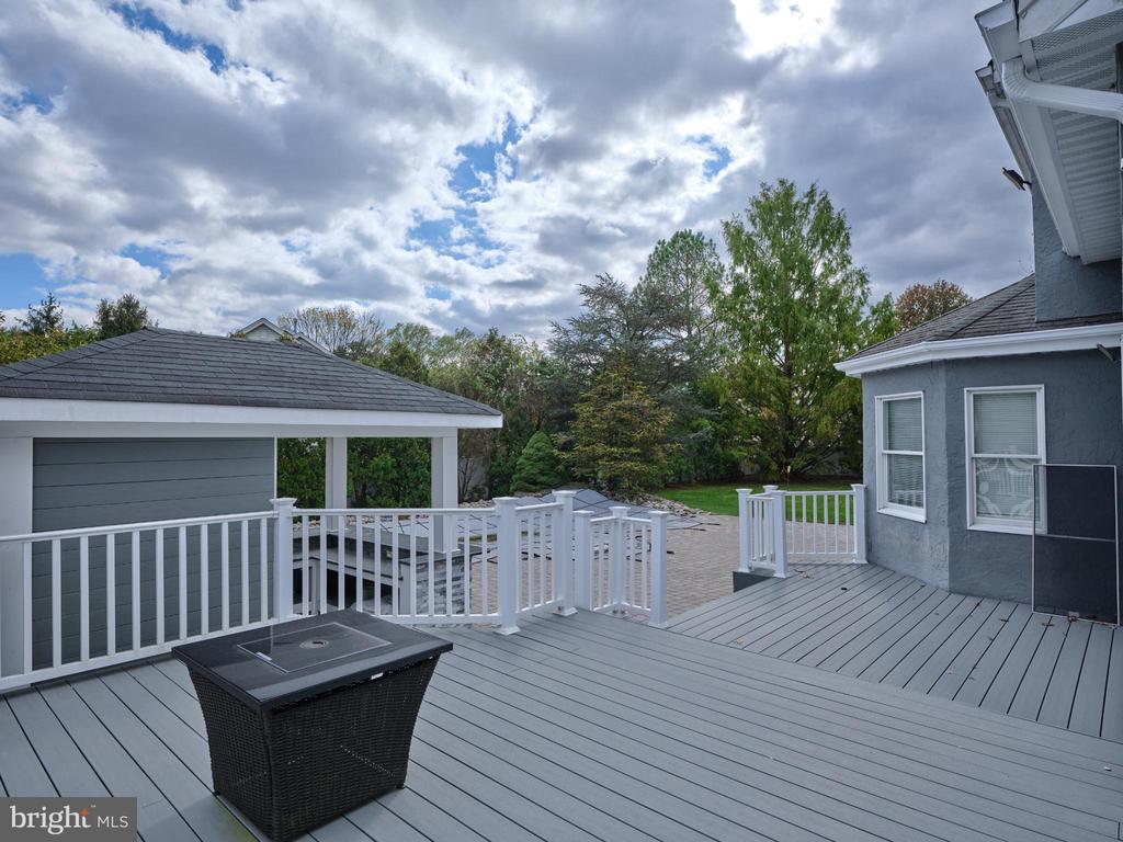 5281 HARRINGTON COURT