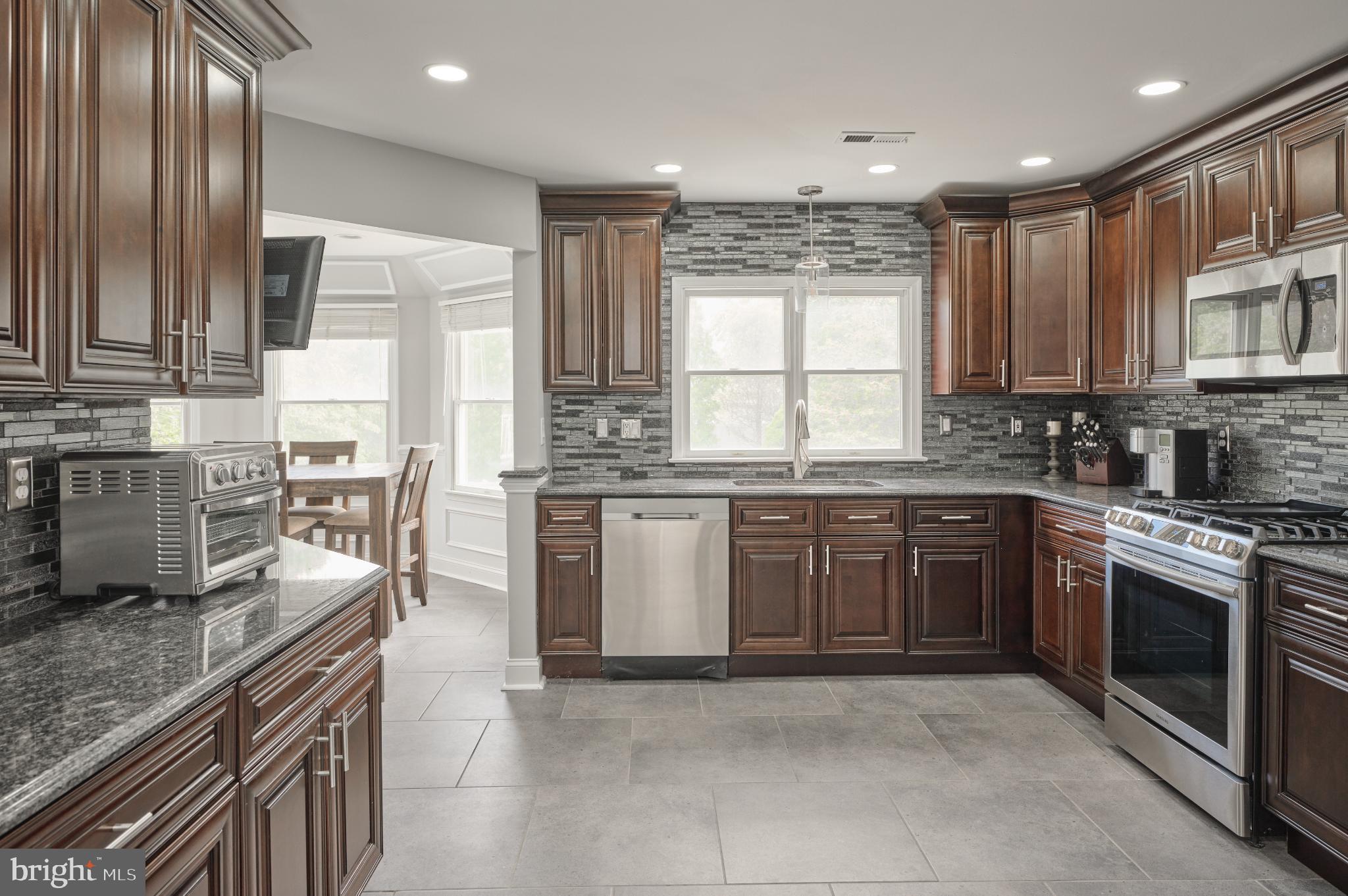 5281 HARRINGTON COURT