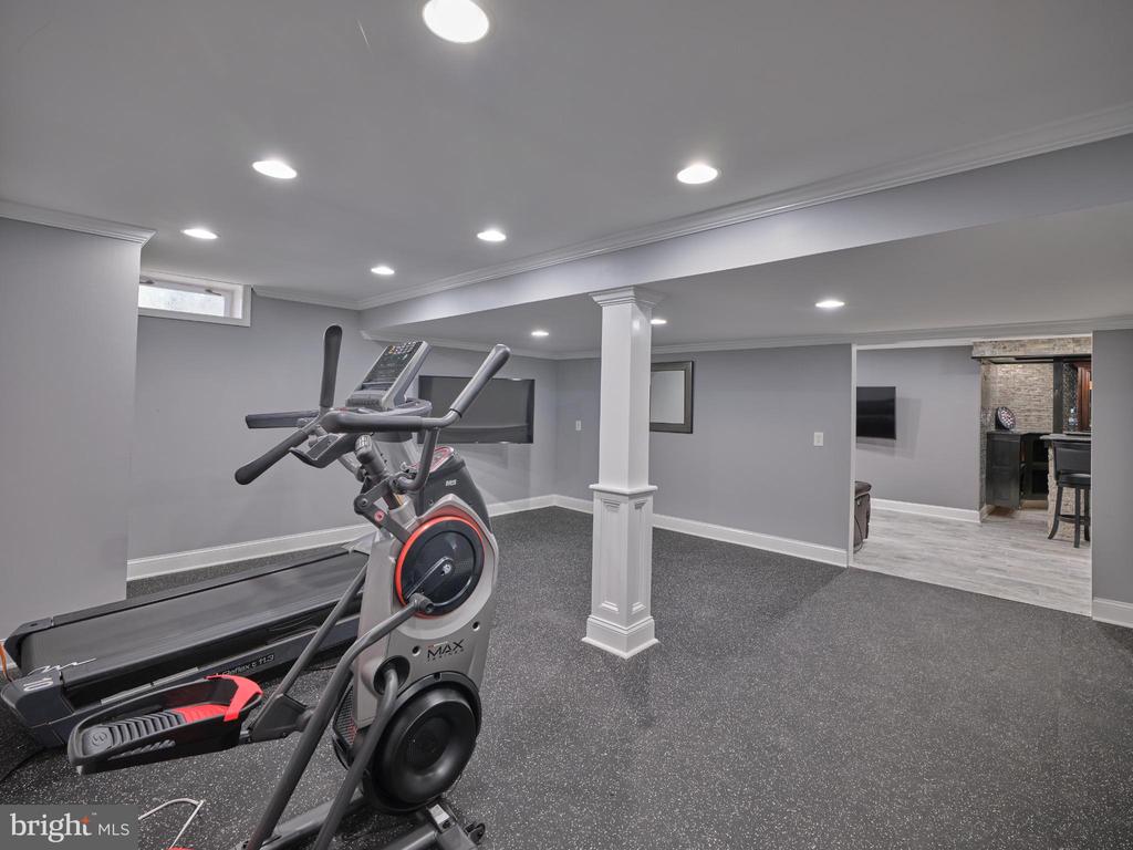 5281 HARRINGTON COURT