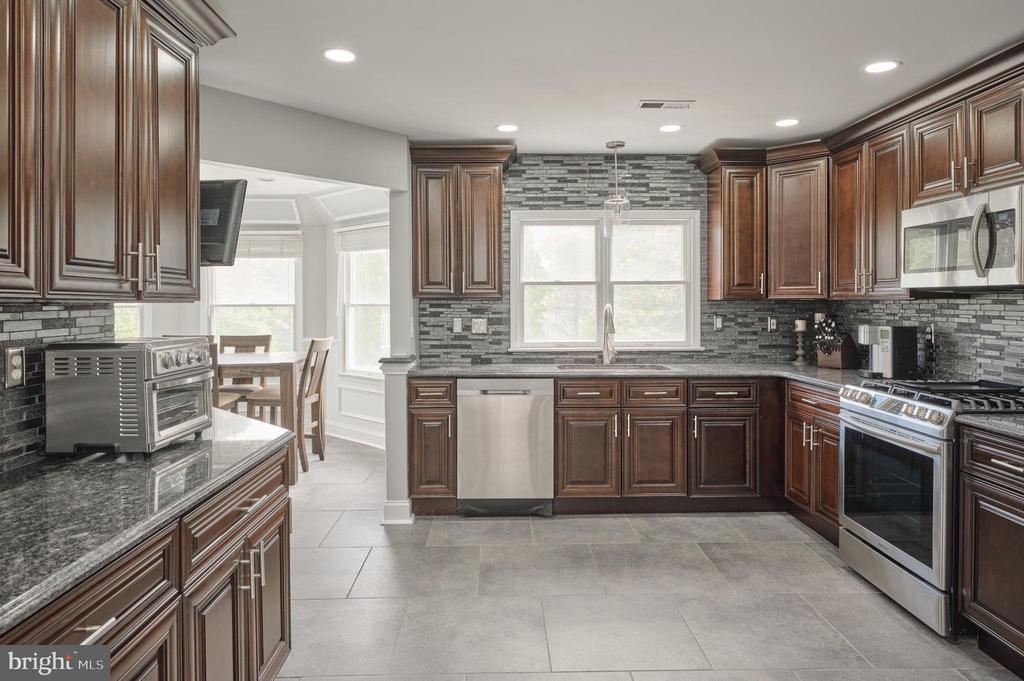 5281 HARRINGTON COURT