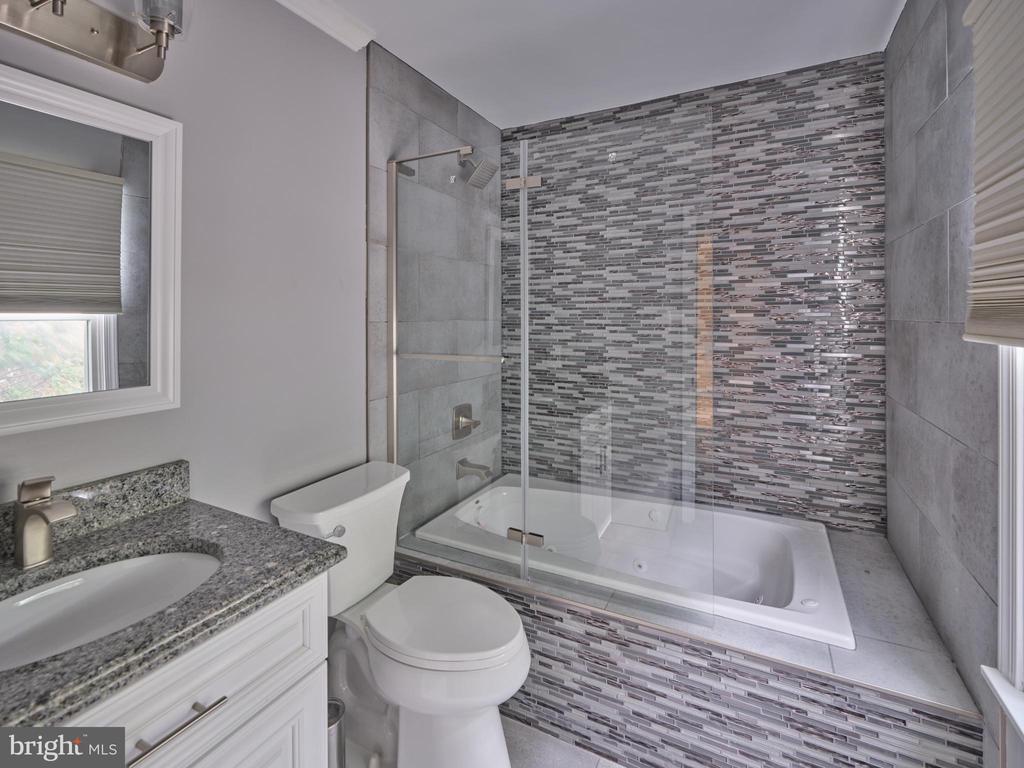 5281 HARRINGTON COURT