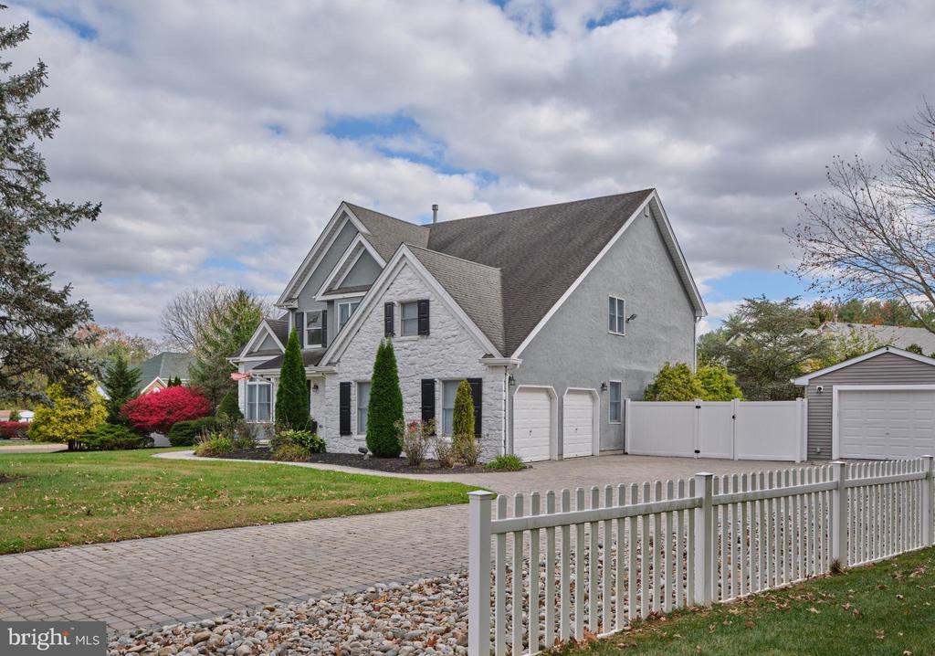 5281 HARRINGTON COURT