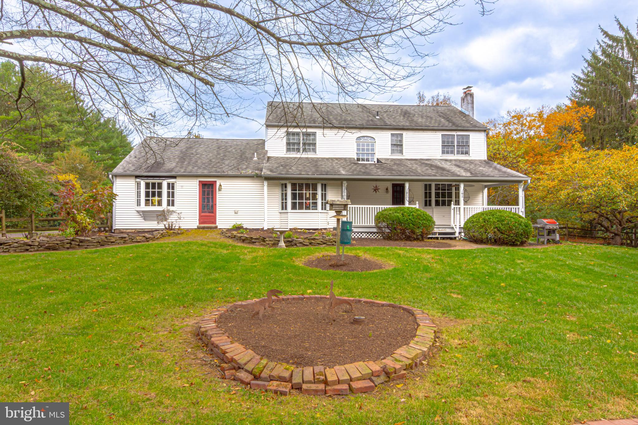 21 WOODS END DRIVE