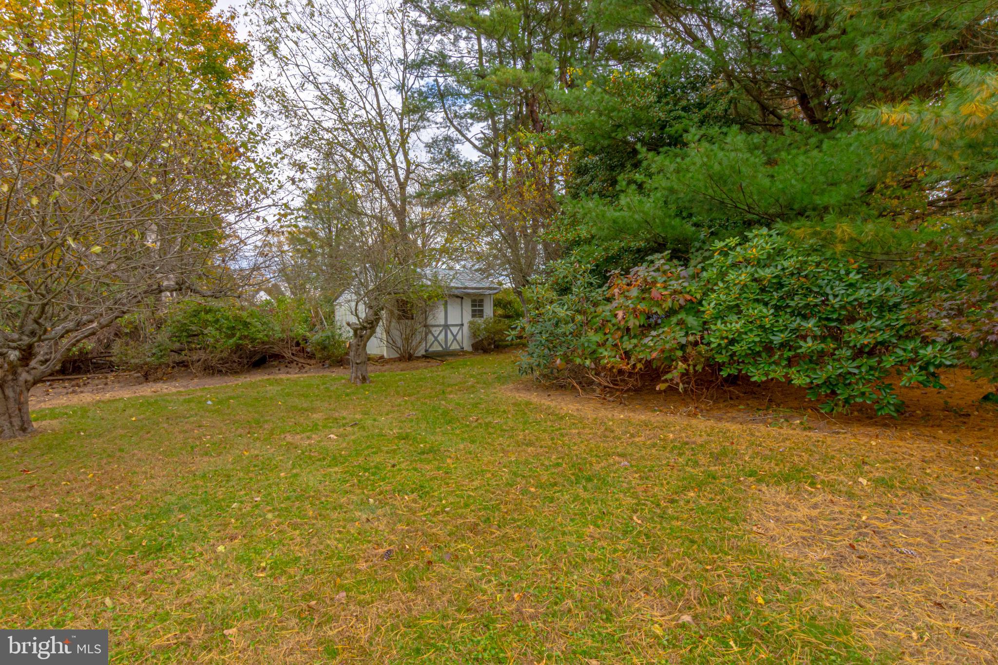 21 WOODS END DRIVE