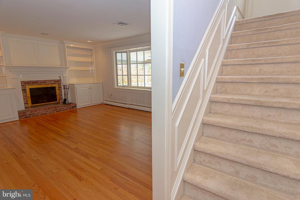 21 WOODS END DRIVE
