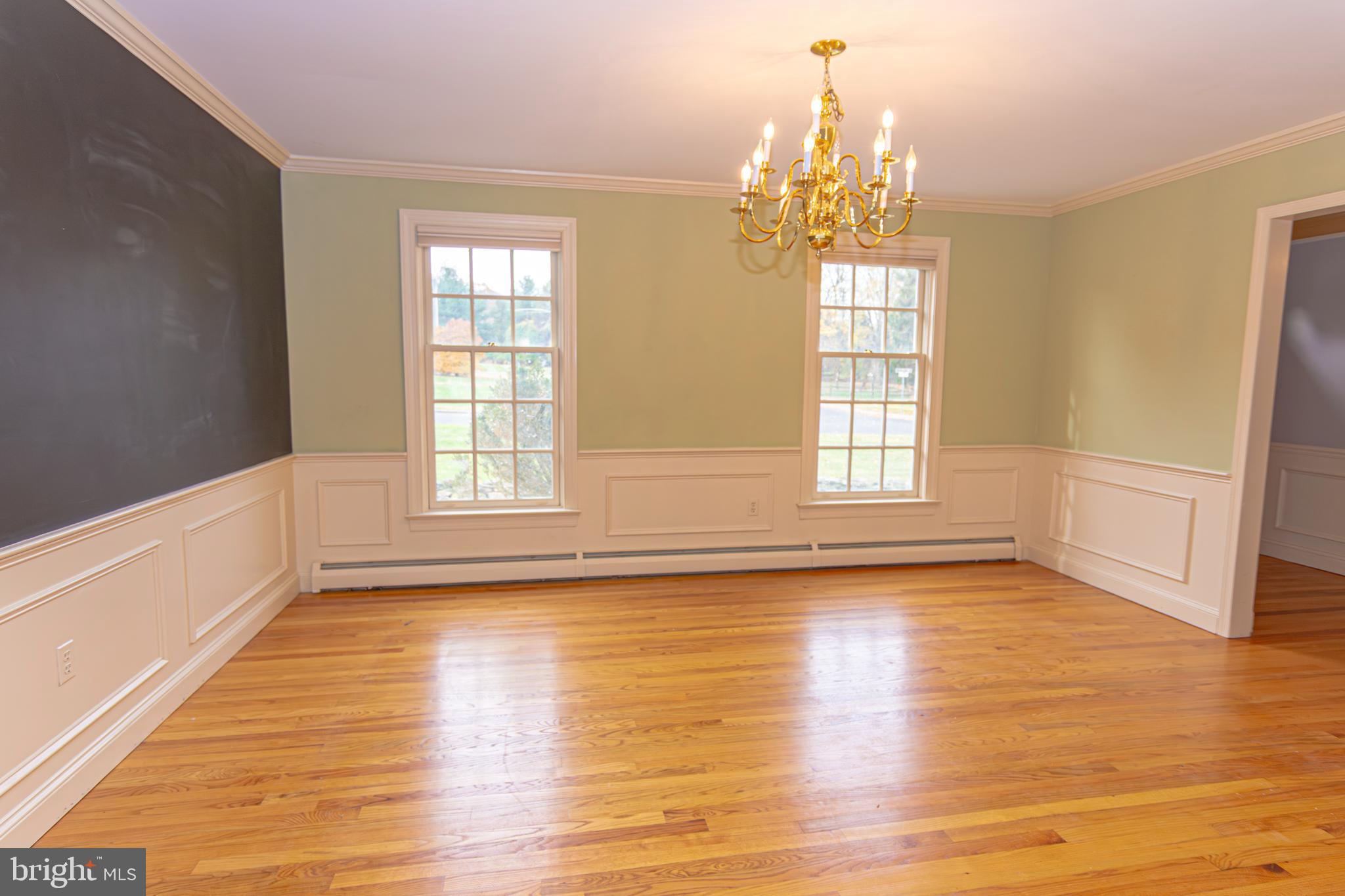 21 WOODS END DRIVE
