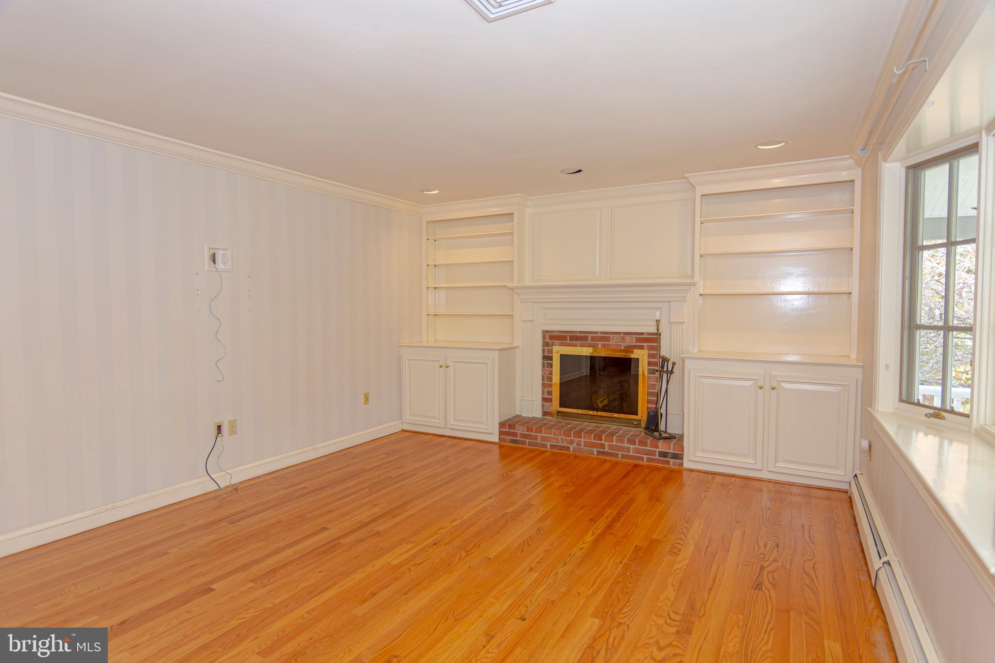 21 WOODS END DRIVE