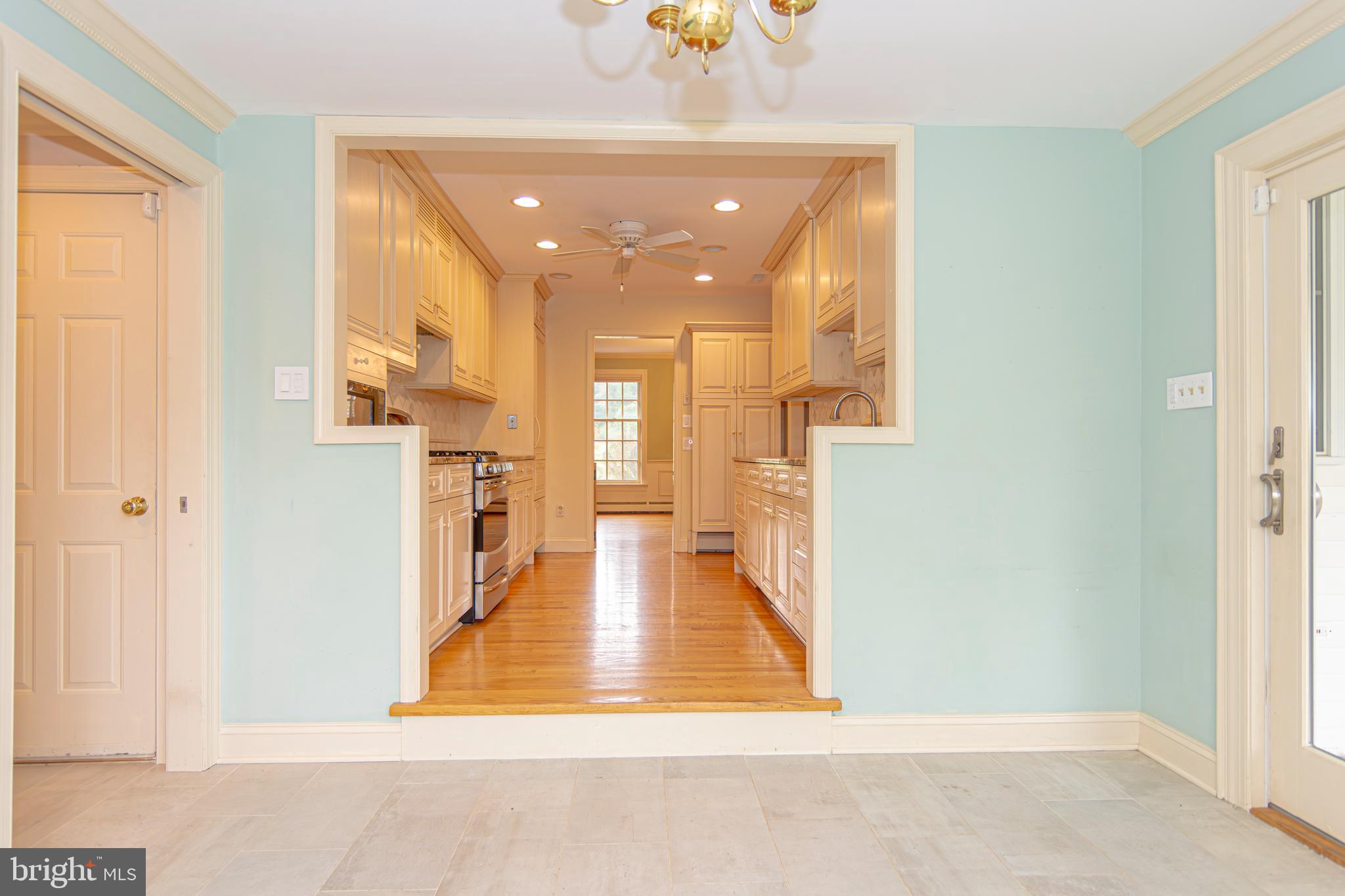 21 WOODS END DRIVE