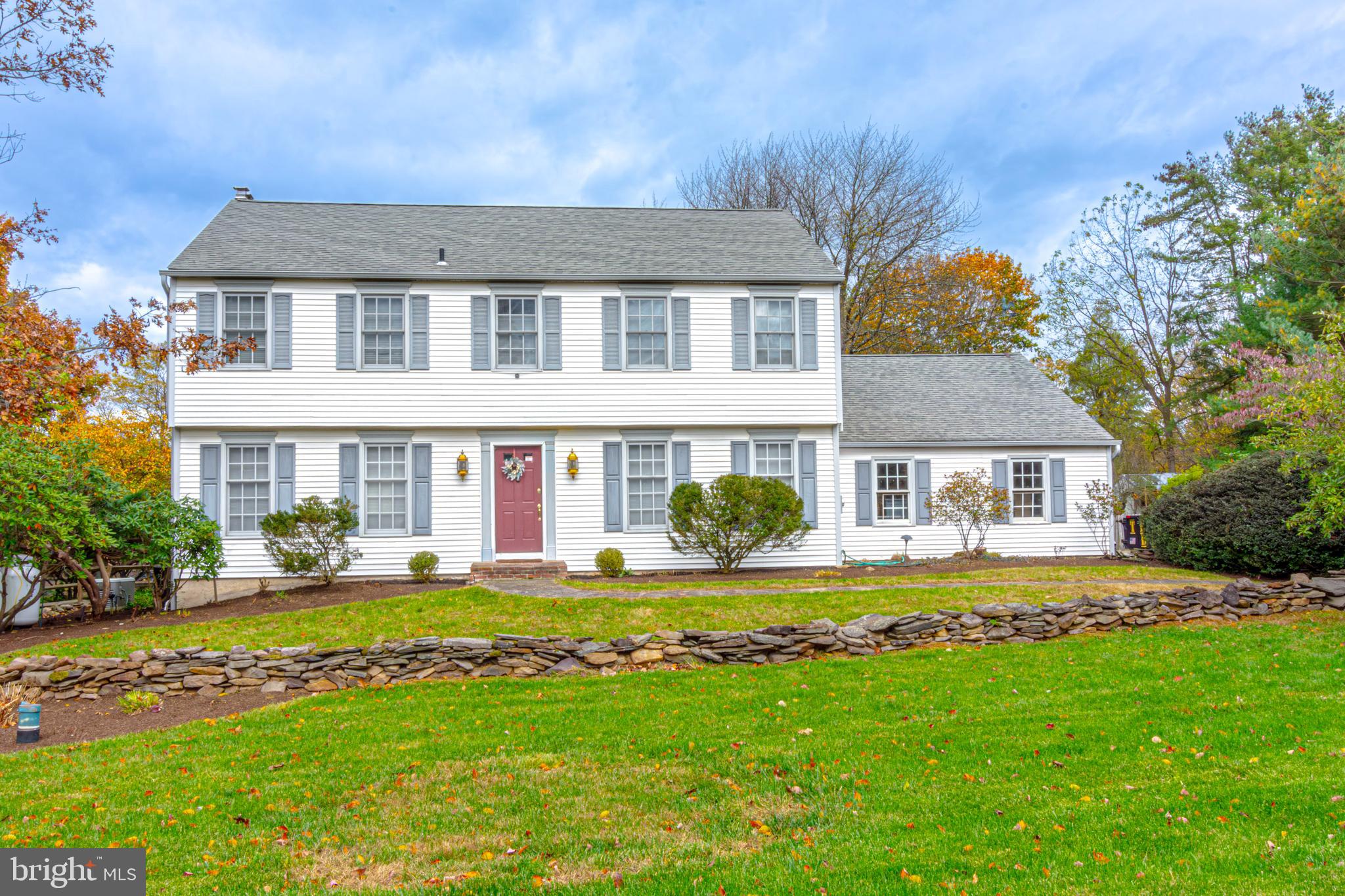 21 WOODS END DRIVE