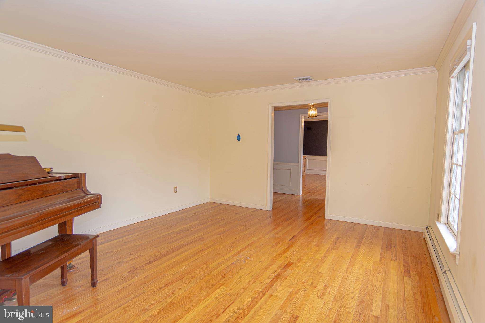 21 WOODS END DRIVE