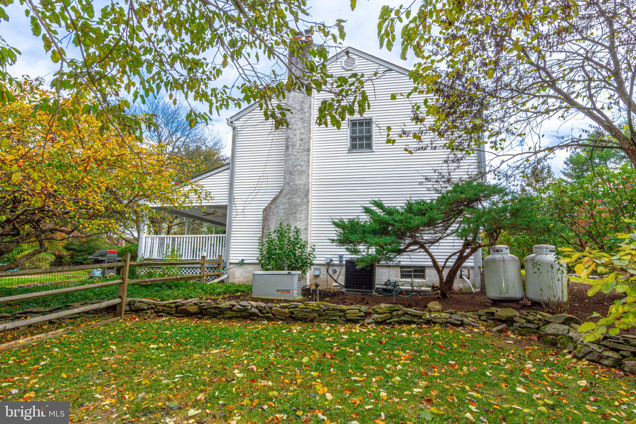 21 WOODS END DRIVE