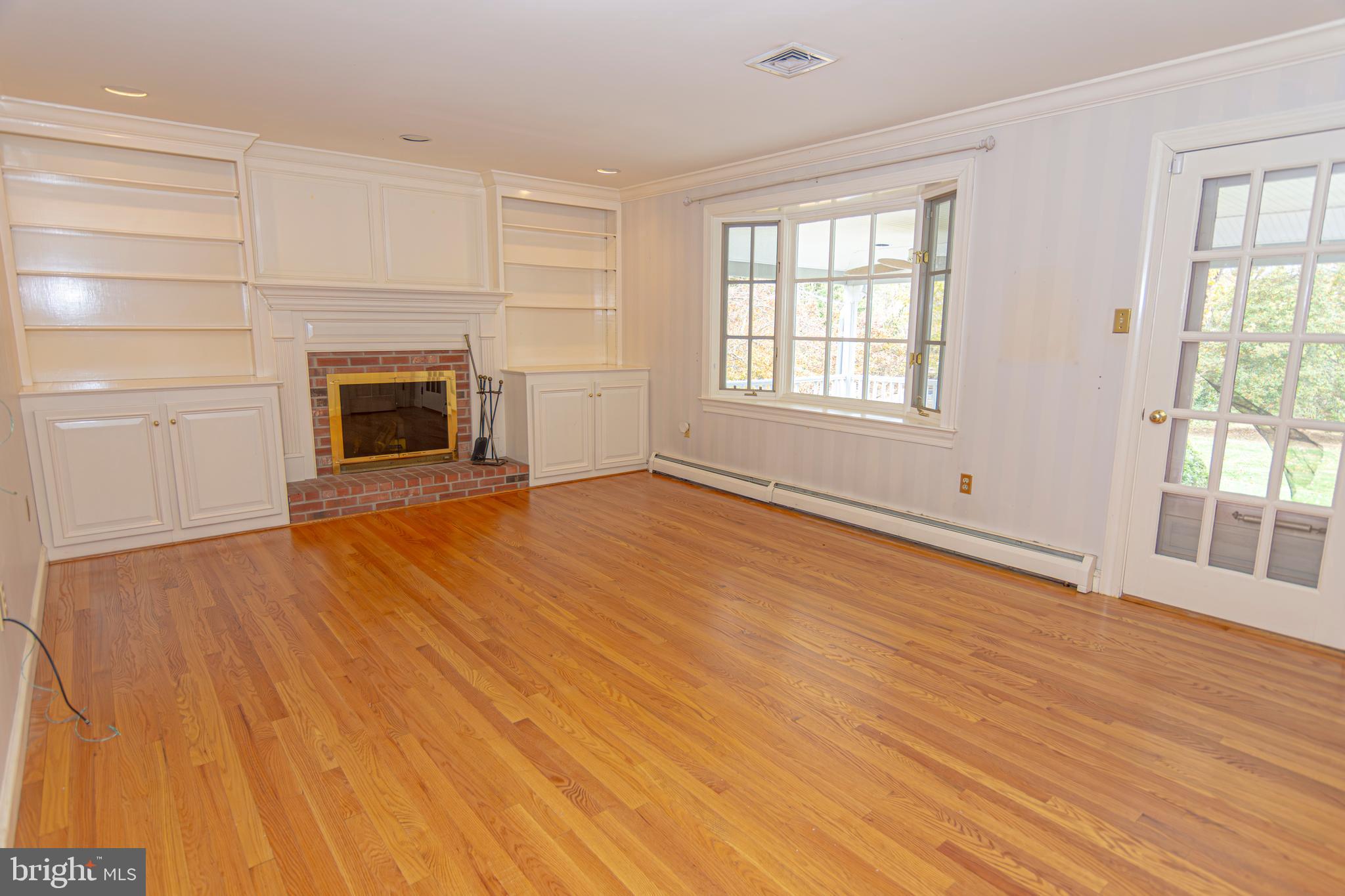21 WOODS END DRIVE