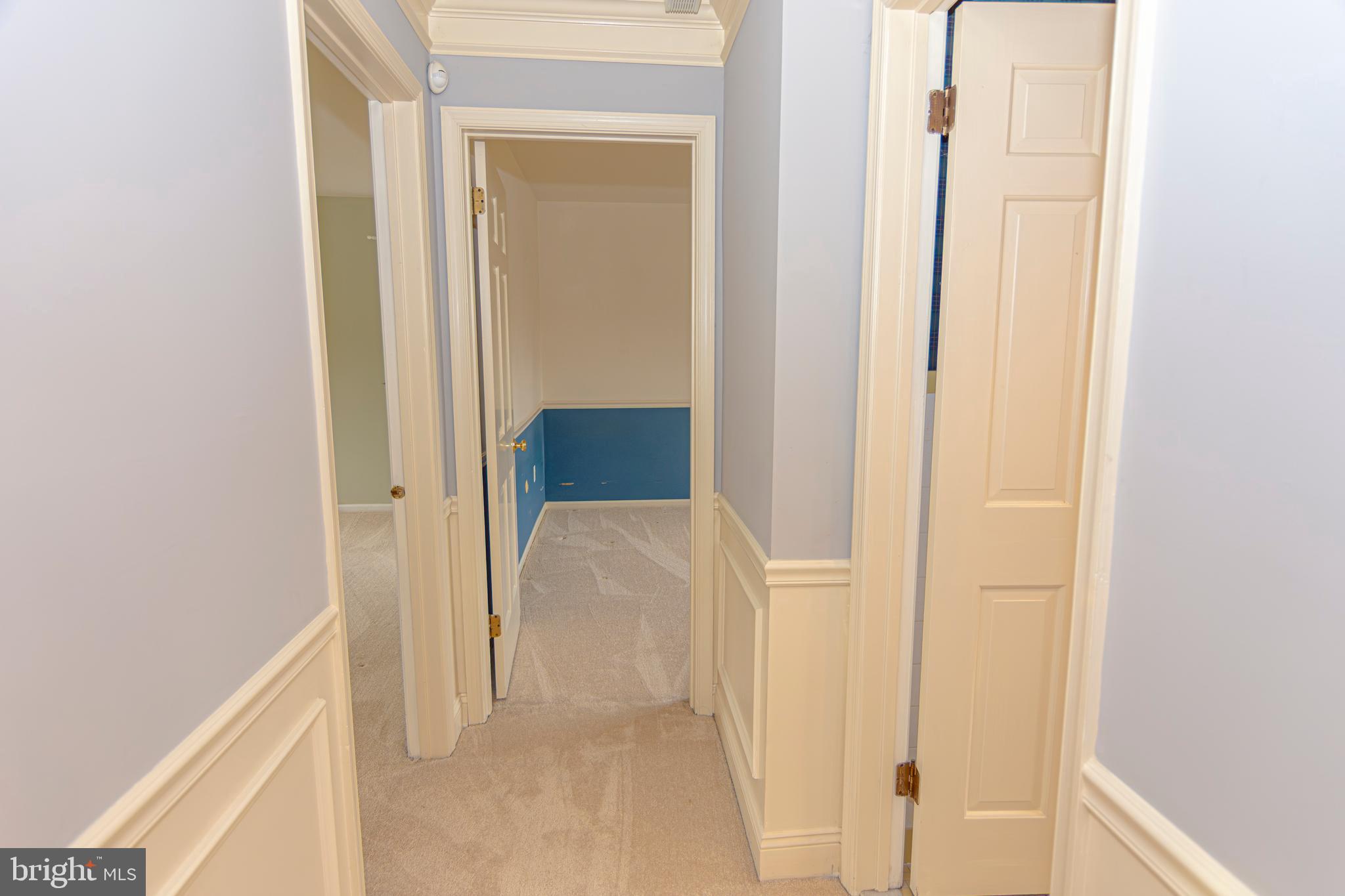 21 WOODS END DRIVE