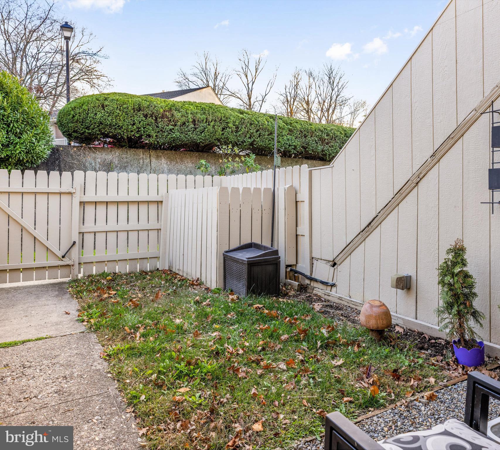 9 RIVERHILL A