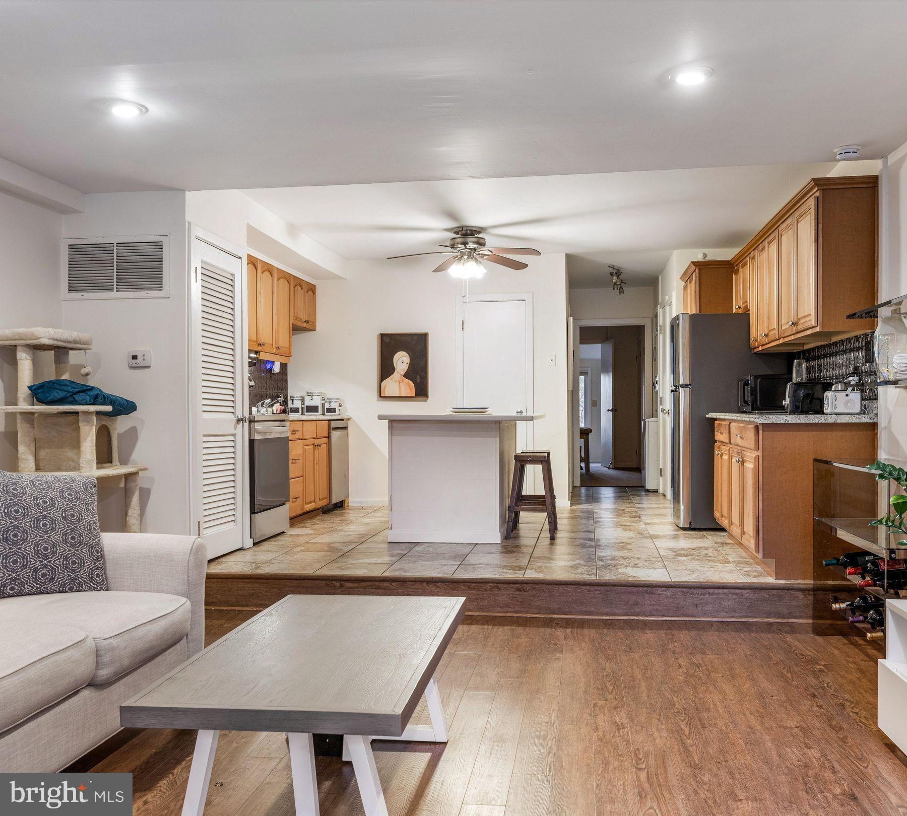 9 RIVERHILL A