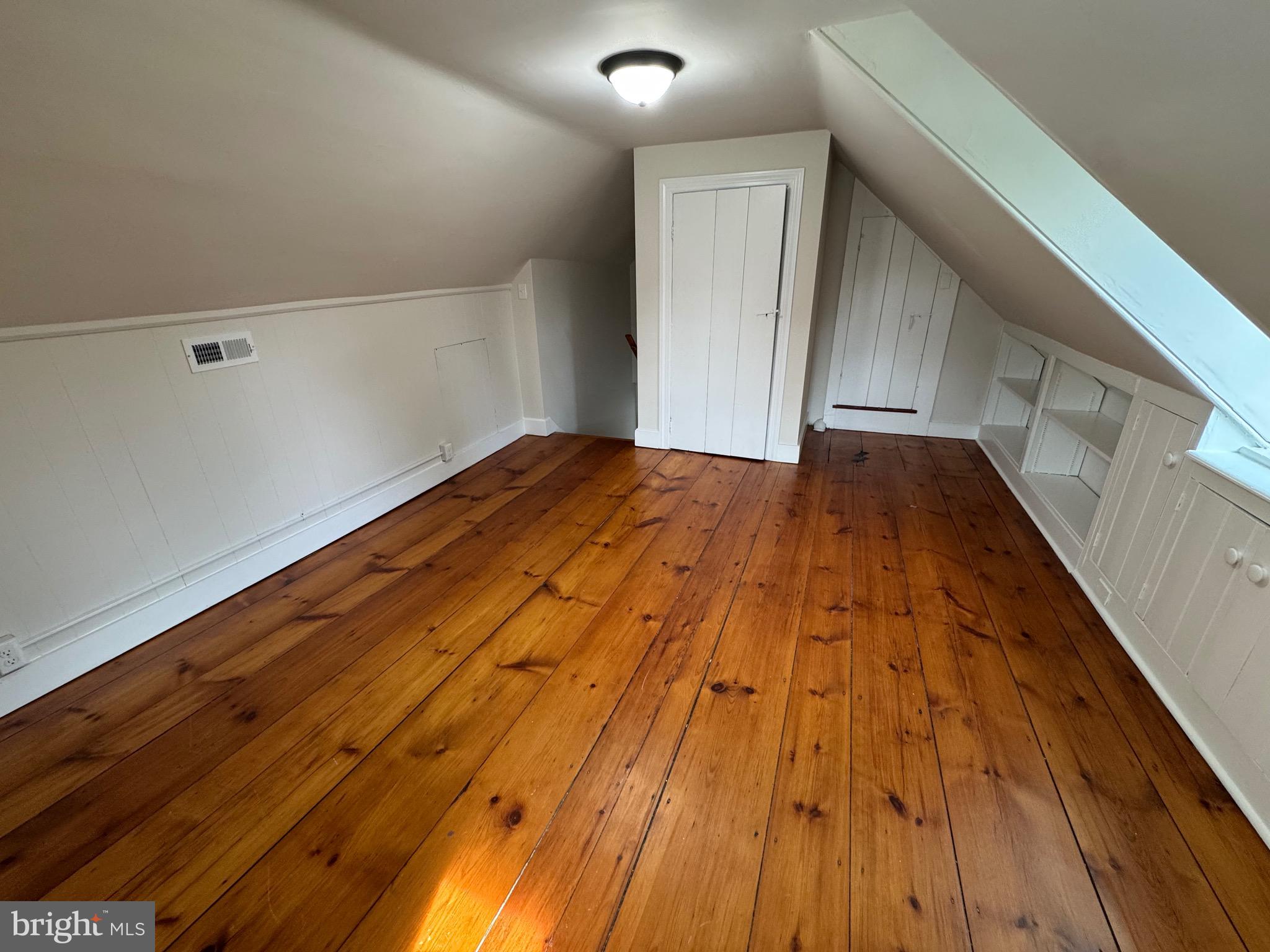 16 BROWNSBURG ROAD