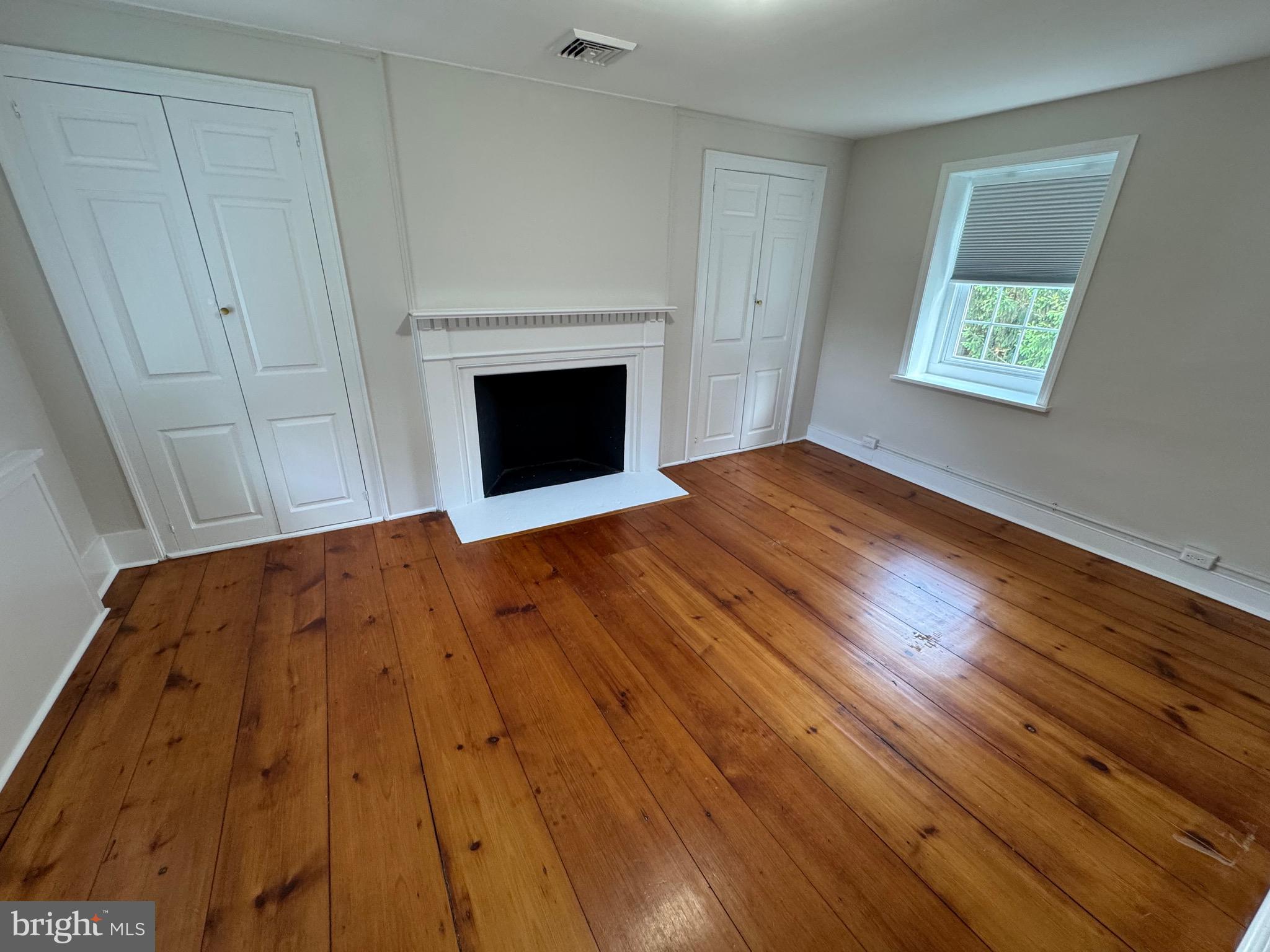 16 BROWNSBURG ROAD