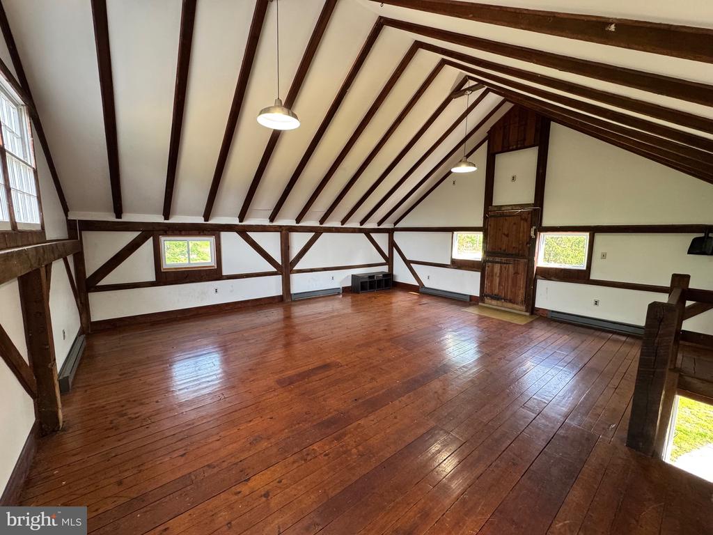 16 BROWNSBURG ROAD