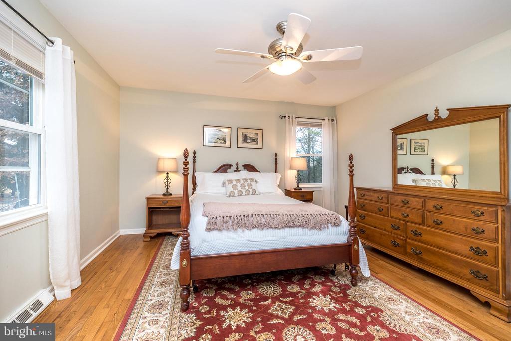 3378 HOLICONG ROAD