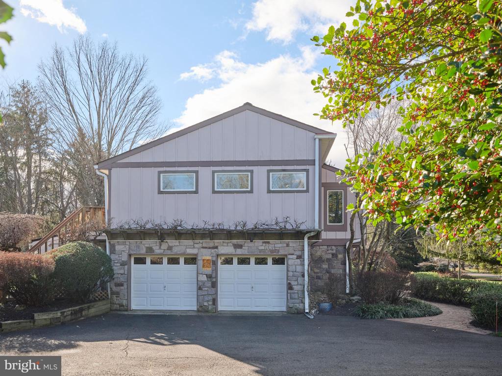 14 JONATHAN WAY